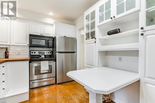 1298 Lewisham Drive, Mississauga, ON - Indoor Photo Showing Kitchen With Double Sink