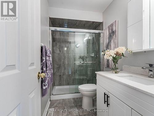 109 Farthingale Crescent, Brampton, ON - Indoor Photo Showing Bathroom