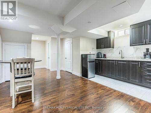 109 Farthingale Crescent, Brampton, ON - Indoor Photo Showing Kitchen