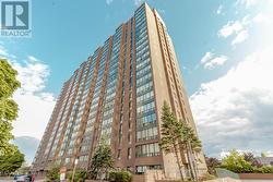 1811 - 155 HILLCREST AVENUE  Mississauga, ON L5B 3Z2