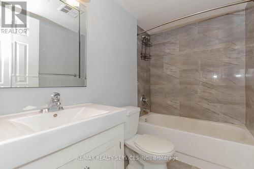 1811 - 155 Hillcrest Avenue, Mississauga, ON - Indoor Photo Showing Bathroom