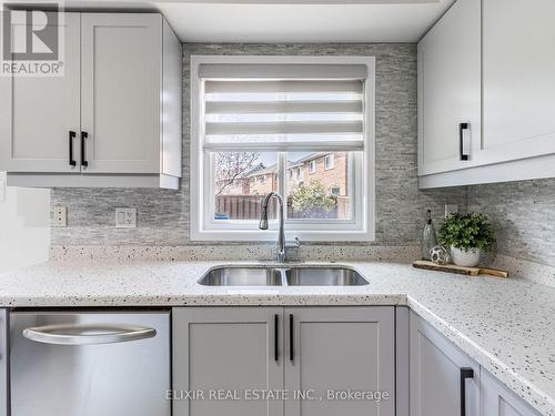 5 Tawnberry Circle, Brampton, ON - Indoor Photo Showing Kitchen With Double Sink