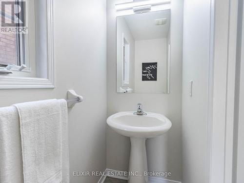 5 Tawnberry Circle, Brampton, ON - Indoor Photo Showing Bathroom