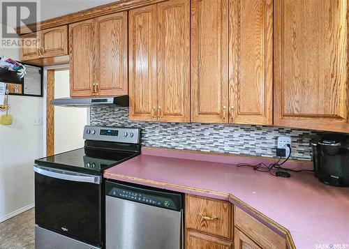 1116 Main Street, Rosetown, SK - Indoor Photo Showing Kitchen