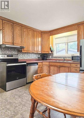 1116 Main Street, Rosetown, SK - Indoor Photo Showing Kitchen With Double Sink