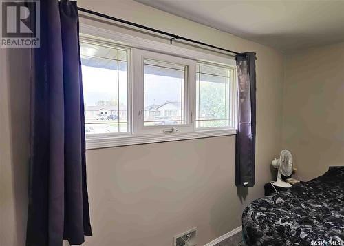 1116 Main Street, Rosetown, SK - Indoor Photo Showing Bedroom