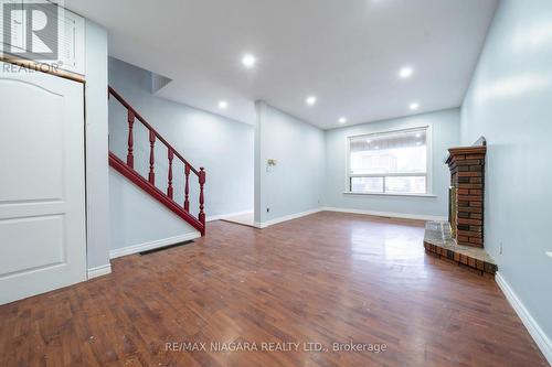 178 Stirton Street, Hamilton, ON - Indoor Photo Showing Other Room