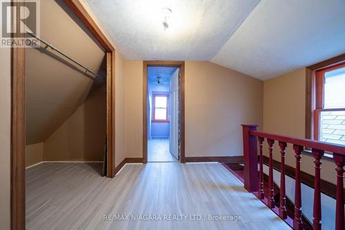 178 Stirton Street, Hamilton, ON - Indoor Photo Showing Other Room