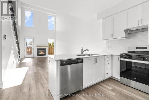 5 - 19 West Street N, Kawartha Lakes (Fenelon Falls), ON - Indoor Photo Showing Kitchen With Stainless Steel Kitchen With Double Sink