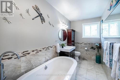 4 Shelley Drive, Kawartha Lakes (Little Britain), ON - Indoor Photo Showing Bathroom