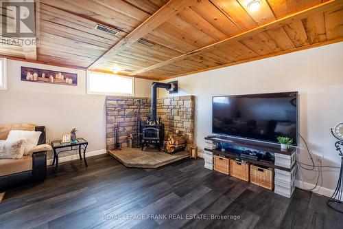 4 Shelley Drive, Kawartha Lakes (Little Britain), ON - Indoor With Fireplace