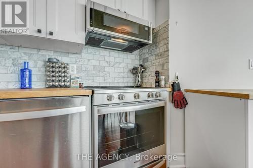 2504 - 600 Fleet Street, Toronto, ON - Indoor Photo Showing Kitchen