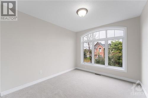 182 Garrity Crescent, Ottawa, ON - Indoor Photo Showing Other Room