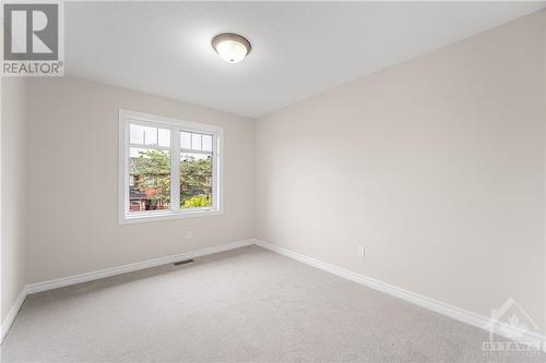 182 Garrity Crescent, Ottawa, ON - Indoor Photo Showing Other Room