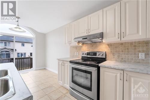 182 Garrity Crescent, Ottawa, ON - Indoor Photo Showing Kitchen