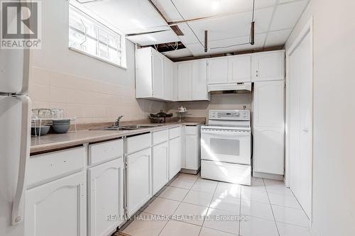 9 Addison Street, Richmond Hill, ON - Indoor Photo Showing Kitchen With Double Sink