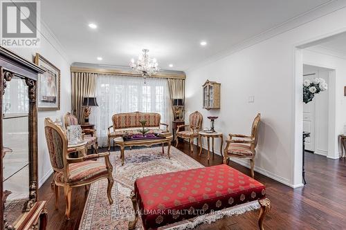 9 Addison Street, Richmond Hill, ON - Indoor Photo Showing Living Room