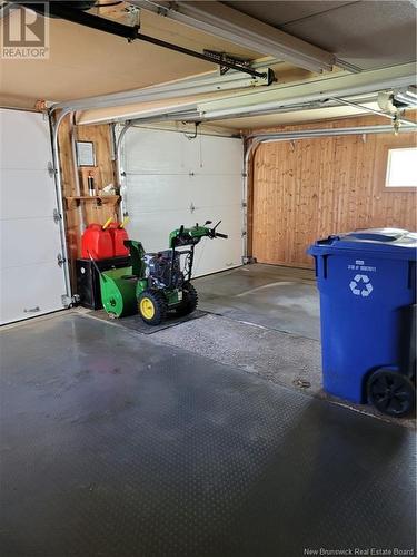 129 Helen Street, Woodstock, NB - Indoor Photo Showing Garage