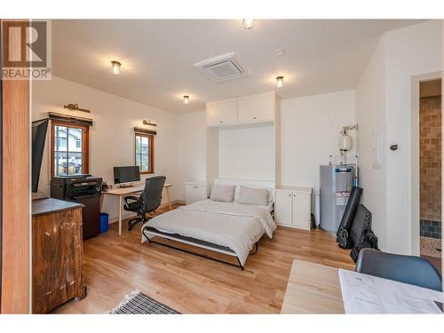 886 Lighthouse Landing, Summerland, BC - Indoor Photo Showing Bedroom