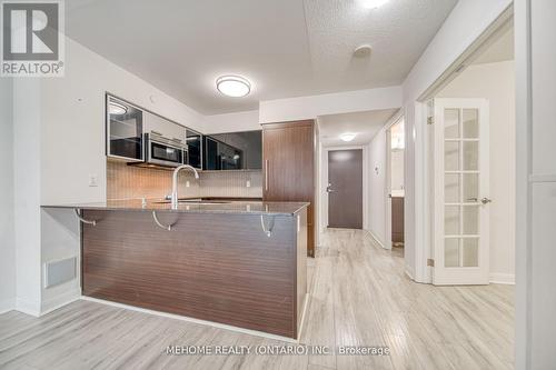 502 - 5168 Yonge Street, Toronto, ON - Indoor Photo Showing Kitchen