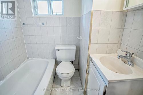 10 Afton Avenue, Toronto, ON - Indoor Photo Showing Bathroom