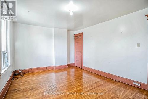 10 Afton Avenue, Toronto, ON - Indoor Photo Showing Other Room