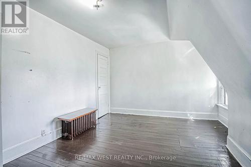 10 Afton Avenue, Toronto, ON - Indoor Photo Showing Other Room