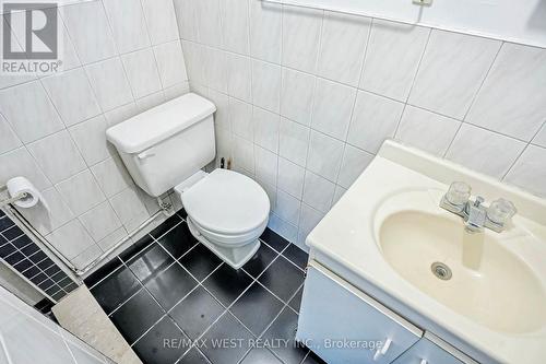 10 Afton Avenue, Toronto, ON - Indoor Photo Showing Bathroom