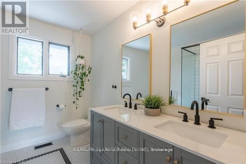 1006 Golfview Road, Peterborough (Monaghan), ON - Indoor Photo Showing Bathroom