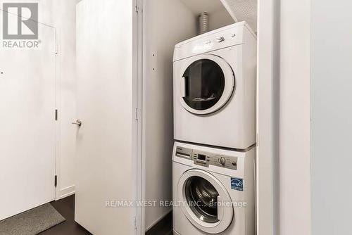 431 - 1030 King Street W, Toronto, ON - Indoor Photo Showing Laundry Room