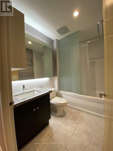 703 - 1005 King Street W, Toronto, ON - Indoor Photo Showing Bathroom