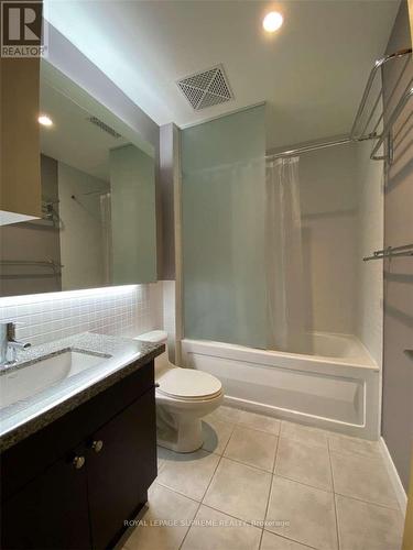 703 - 1005 King Street W, Toronto, ON - Indoor Photo Showing Bathroom