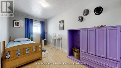 7811 Highway 89, Adjala-Tosorontio, ON - Indoor Photo Showing Bedroom