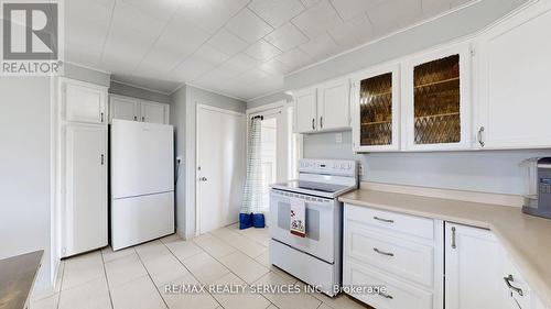 7811 Highway 89, Adjala-Tosorontio, ON - Indoor Photo Showing Kitchen