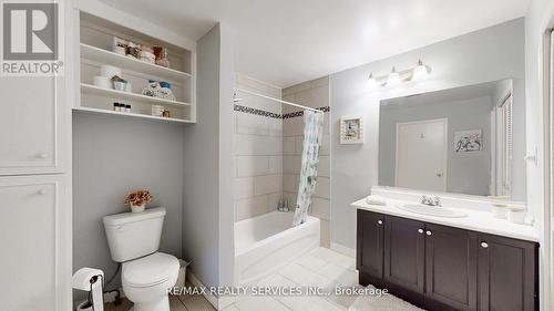 7811 Highway 89, Adjala-Tosorontio, ON - Indoor Photo Showing Bathroom