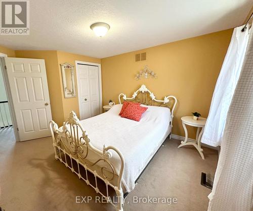 59 Highlands Crescent, Collingwood, ON - Indoor Photo Showing Bedroom