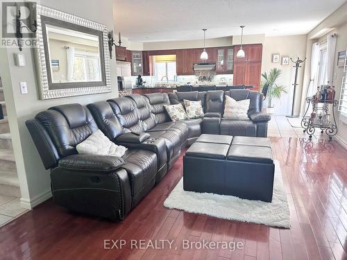 59 Highlands Crescent, Collingwood, ON - Indoor Photo Showing Living Room