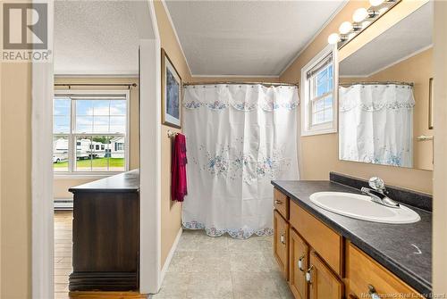 9 Avery Street, Moncton, NB - Indoor Photo Showing Bathroom