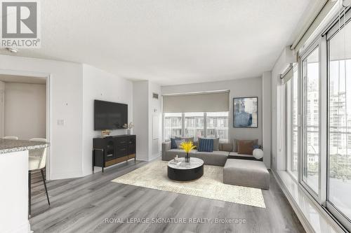 1211 - 2121 Lake Shore Boulevard W, Toronto, ON - Indoor Photo Showing Living Room