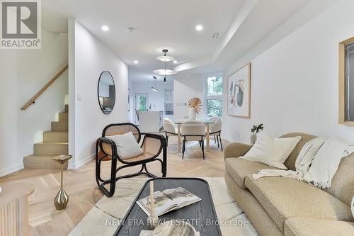 118 Cambridge Avenue, Toronto, ON - Indoor