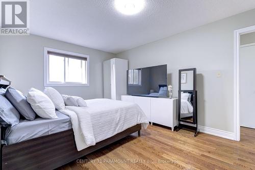 17 Sheringham Street S, Brampton, ON - Indoor Photo Showing Bedroom