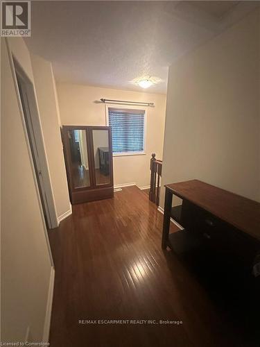 25 Newport Crescent, Hamilton, ON - Indoor Photo Showing Other Room