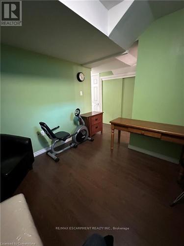 25 Newport Crescent, Hamilton, ON - Indoor Photo Showing Gym Room