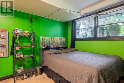 241 Dominion Street, Strathroy-Caradoc (Nw), ON - Indoor Photo Showing Bedroom