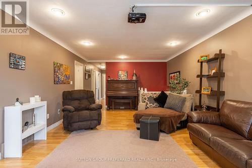 241 Dominion Street, Strathroy-Caradoc (Nw), ON - Indoor Photo Showing Living Room With Fireplace