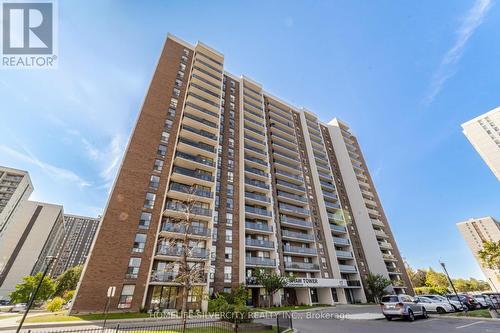 904 - 17 Knightsbridge Road, Brampton, ON - Outdoor With Balcony With Facade