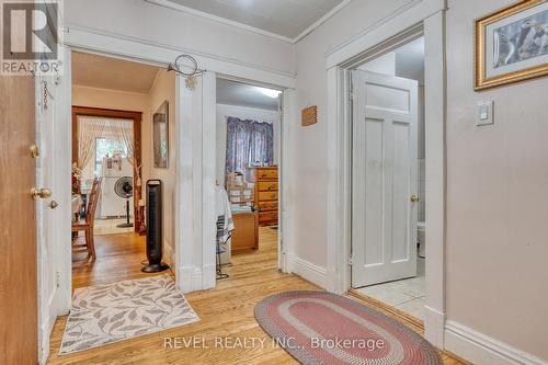 34 Sherman Avenue S, Hamilton, ON - Indoor Photo Showing Other Room