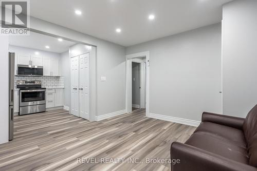 34 Sherman Avenue S, Hamilton, ON - Indoor