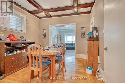 34 Sherman Avenue S, Hamilton, ON - Indoor Photo Showing Dining Room