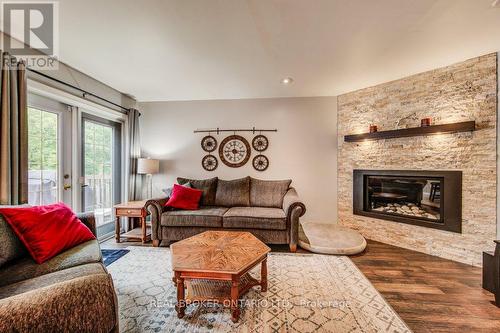 291 Cooper Street, Cambridge, ON - Indoor Photo Showing Living Room With Fireplace